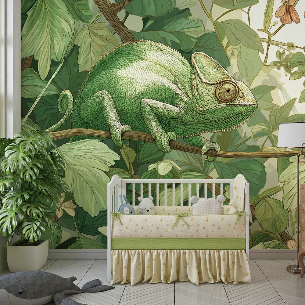 Dětská pokojová tapeta | Chameleon na větvi obklopený bujným listím