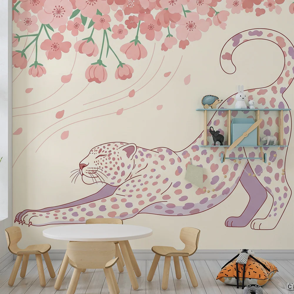 Kinderzimmer Tapete | Eleganter Leopard unter blühender Kirschblüte