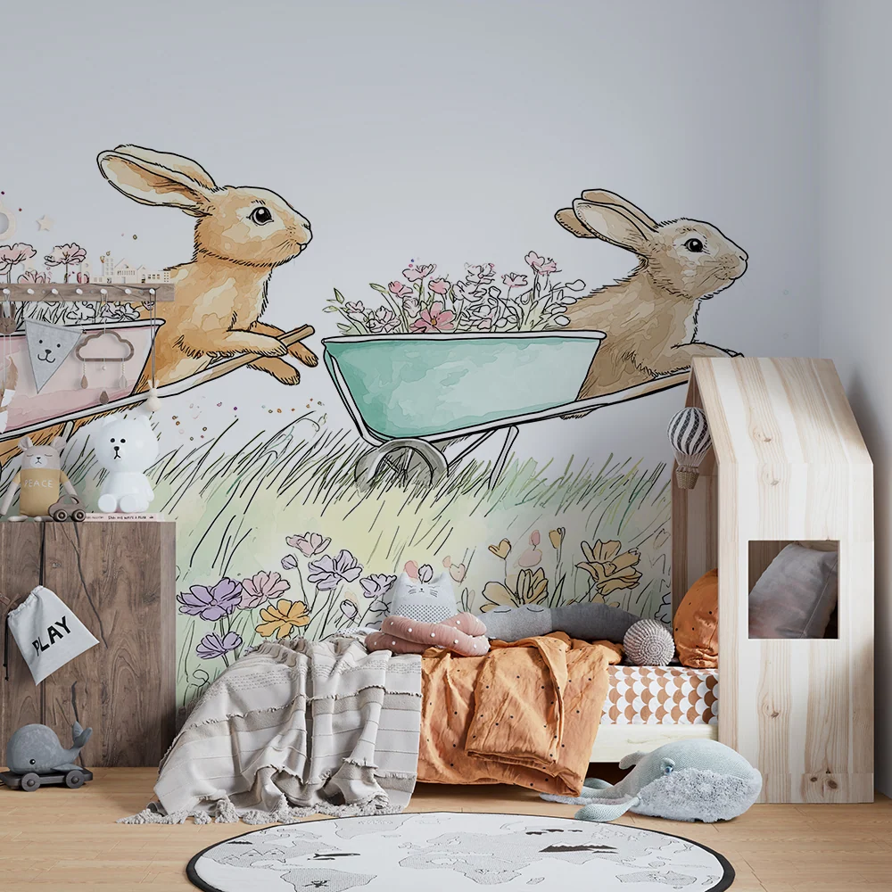 Kinderzimmer Tapete | Fröhliche Hasen mit Schubkarren auf einem blühenden Feld