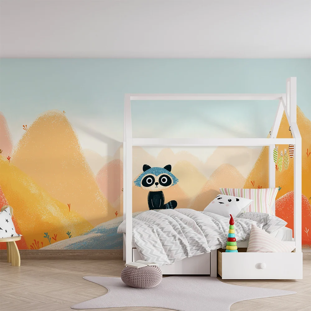 Kinderzimmer Tapete | Kleiner Waschbär einer bunten Berglandschaft