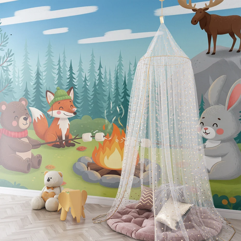 Kinderzimmer Tapete | Lächelnde Tiere um ein Lagerfeuer herum