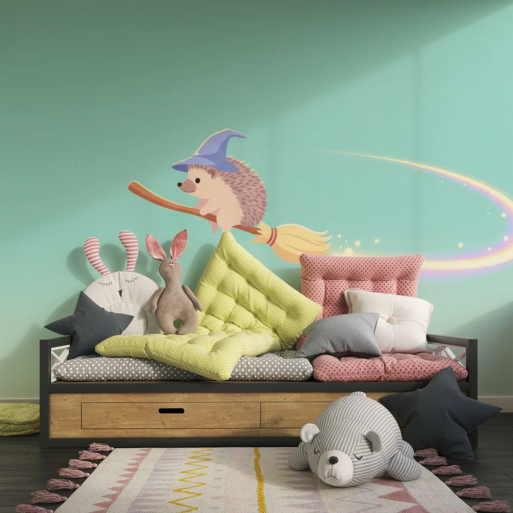 Kinderzimmer Tapete | Magischer Igel auf einem fliegenden Besen