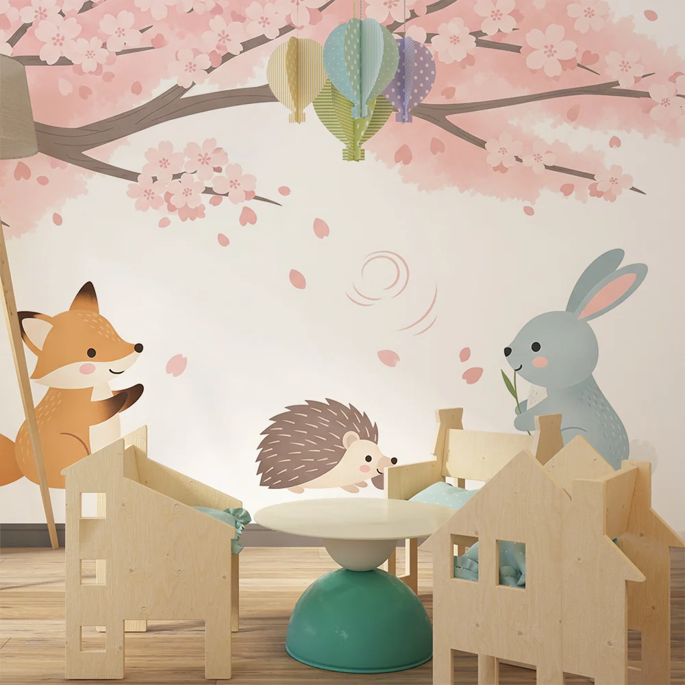 Kinderzimmer Tapete | Spieltiere unter einer blühenden Kirschblüte