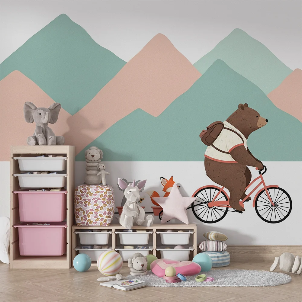 Kinderzimmer Tapete | Tierabenteuer mit einem Bären auf einem Fahrrad und seinen Freunden