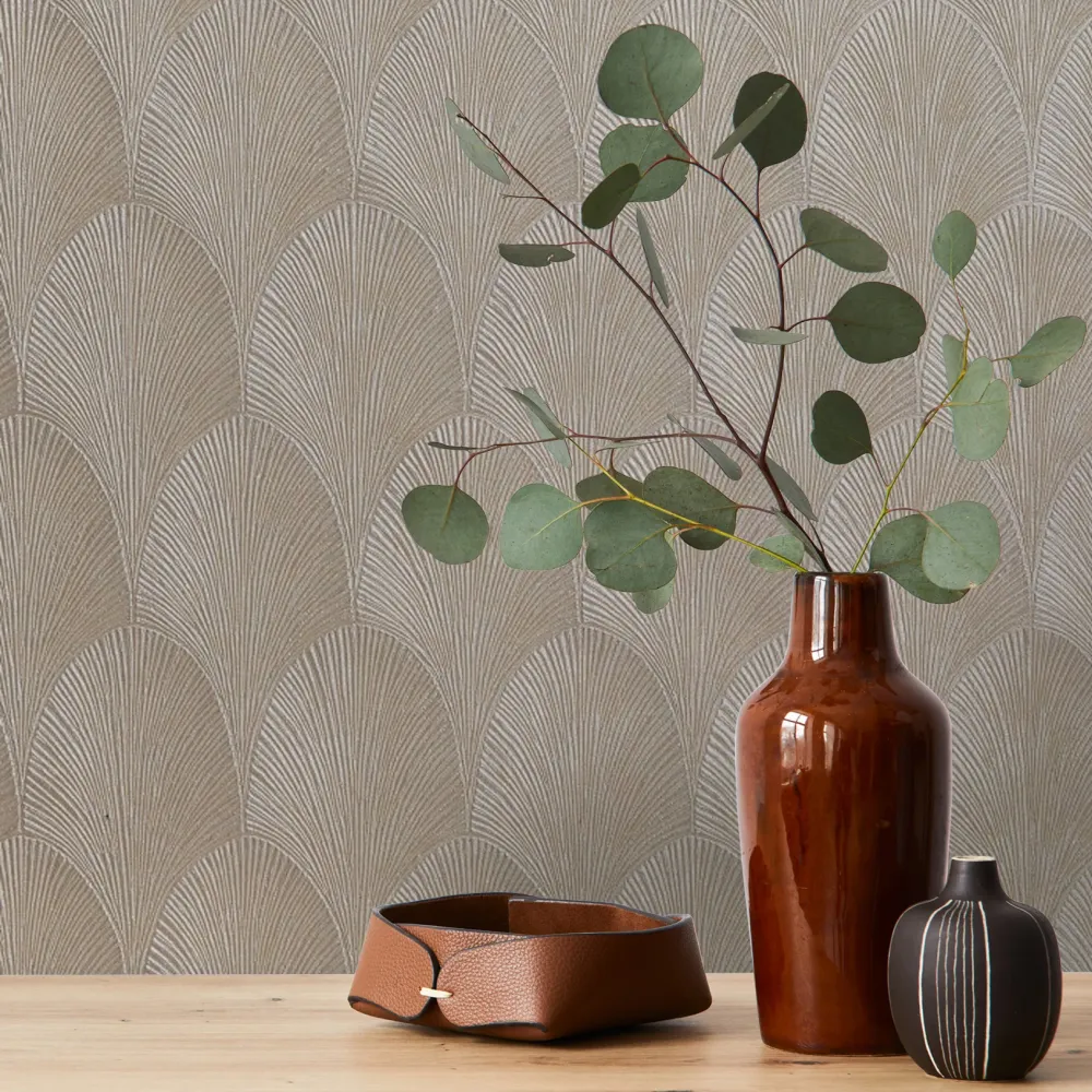 Metalická tapeta s abstraktním vzorem TOURMALINE - ARGENT béžovo-stříbrná