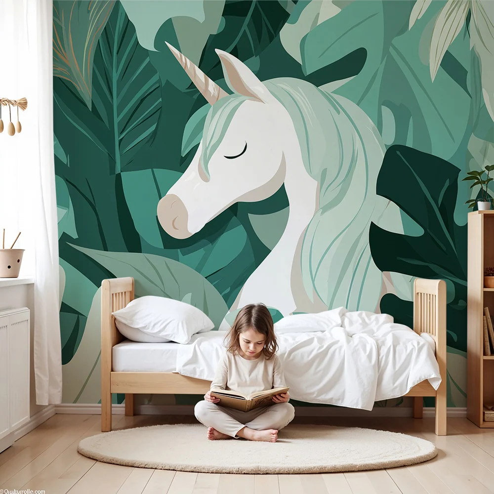 Papier de parede quarto crianç | Unicórnio pacífico cercado por folhagem tropical