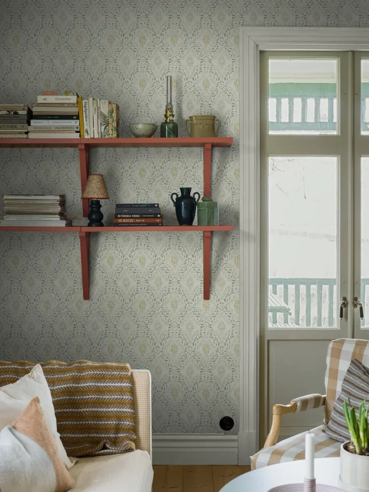 Papírová flizelinová tapeta s geometrickým vzorem KVARNHOLMEN bílá se zelenou