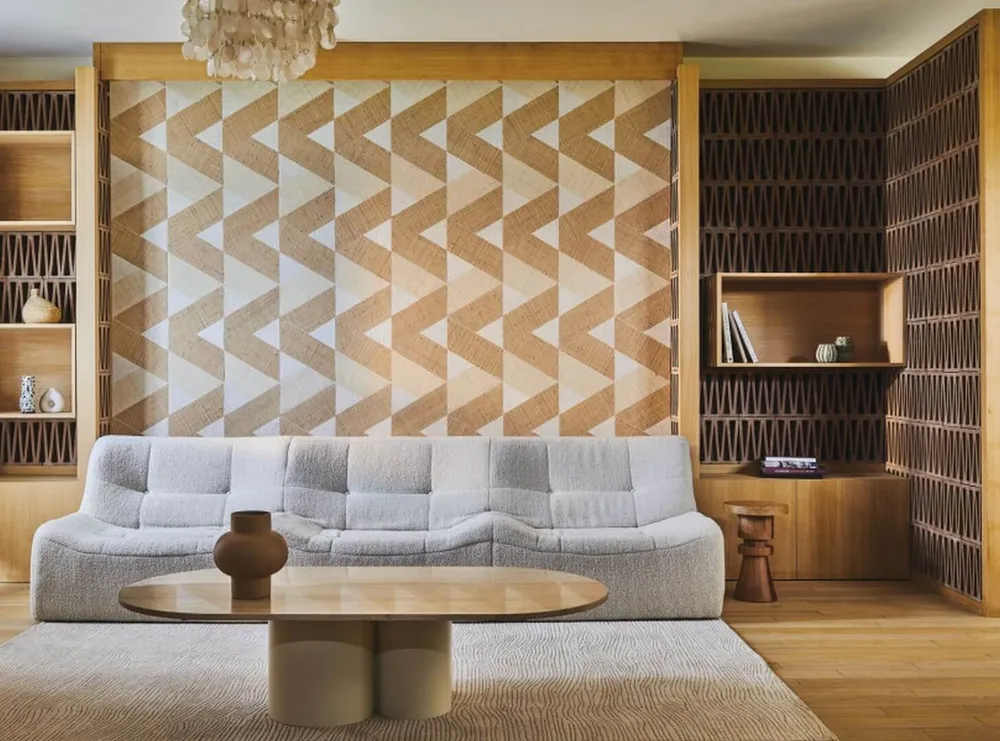 Přírodní tapeta s geometrickým vzorem z rafie SOLAL - NATUREL světlá hnědá s béžovou