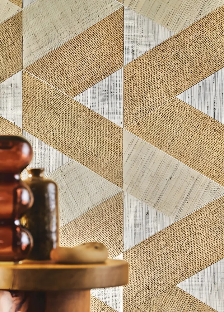 Přírodní tapeta s geometrickým vzorem z rafie SOLAL - NATUREL světlá hnědá s béžovou