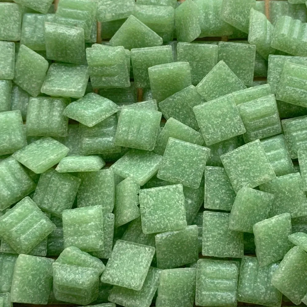 Skleněná mozaika 10mm Jarní zelená