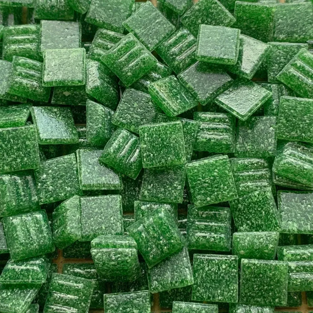 Skleněná mozaika 10mm Špenát