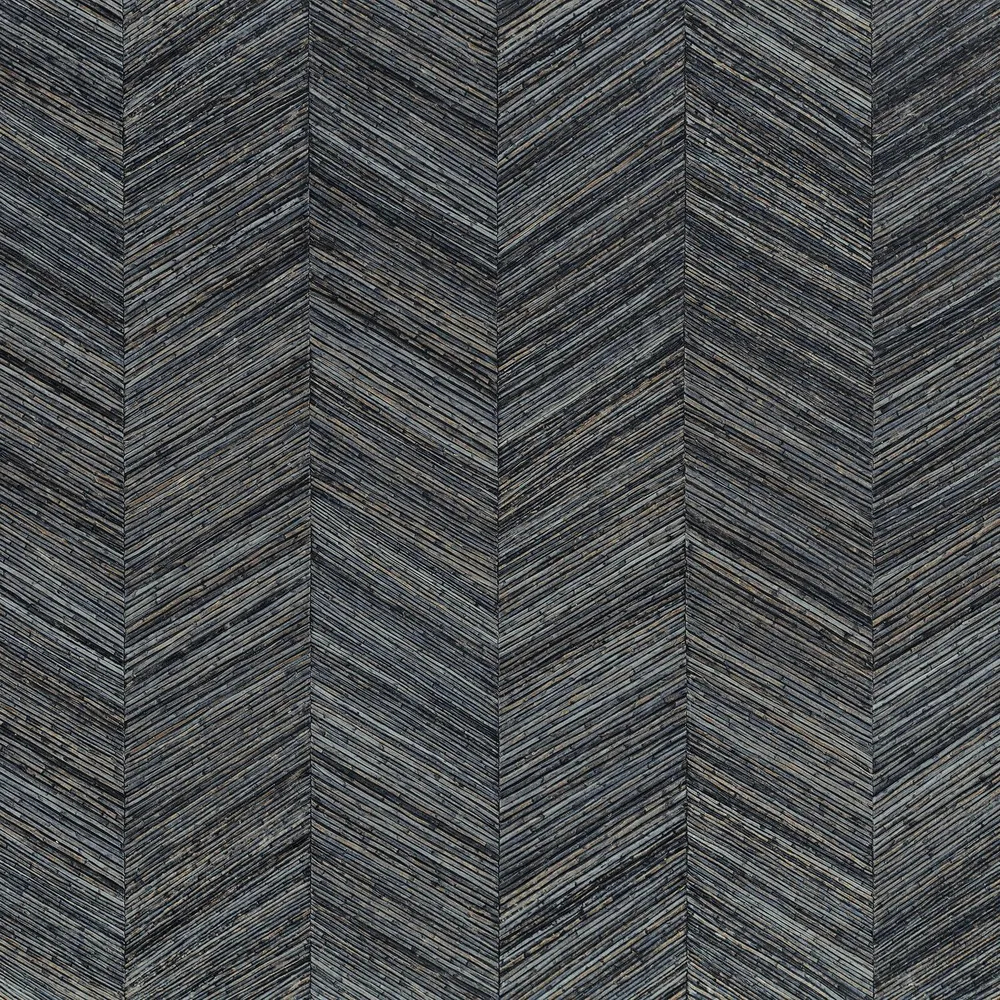Strukturovaná tapeta geometrického vzoru napodobující dřevo s herringbone vzorem OCOTEA - ORAGE tmavě šedá