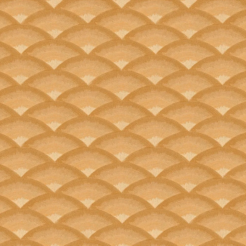 Strukturovaná tapeta napodobující geometrický výšivkový vzor vln NAMI - AMBRE jantarově oranžová