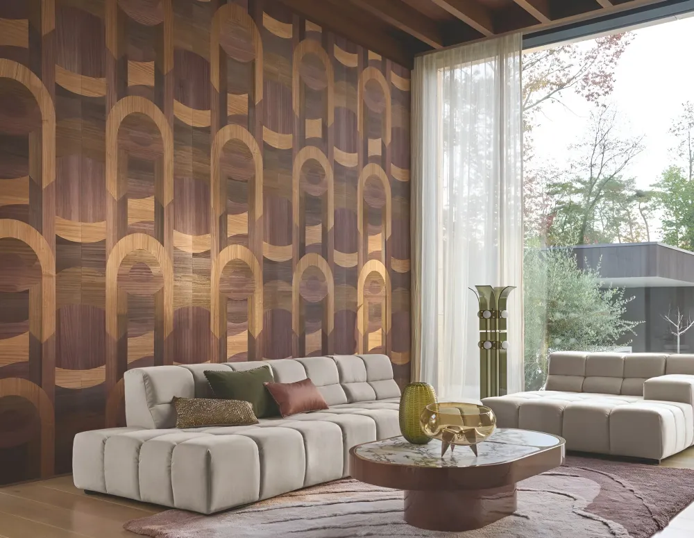 Tapeta z fornirováním s geometrickým vzorem art deco TRAVERSÉE - AUBERGINE CHÊNE tmavě hnědý dub
