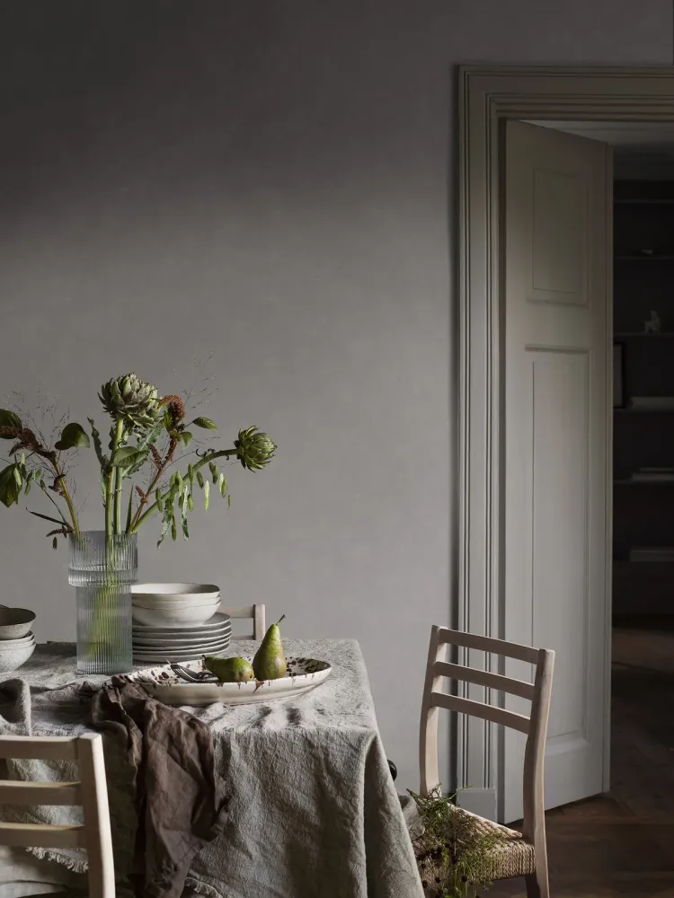Tapeta imitující sádru PAINTER’S WALL světle šedá