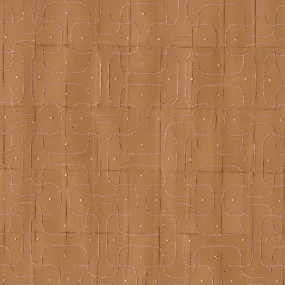 Tapeta z přírodní kůže s geometrickým motivem JASERAN jantarová