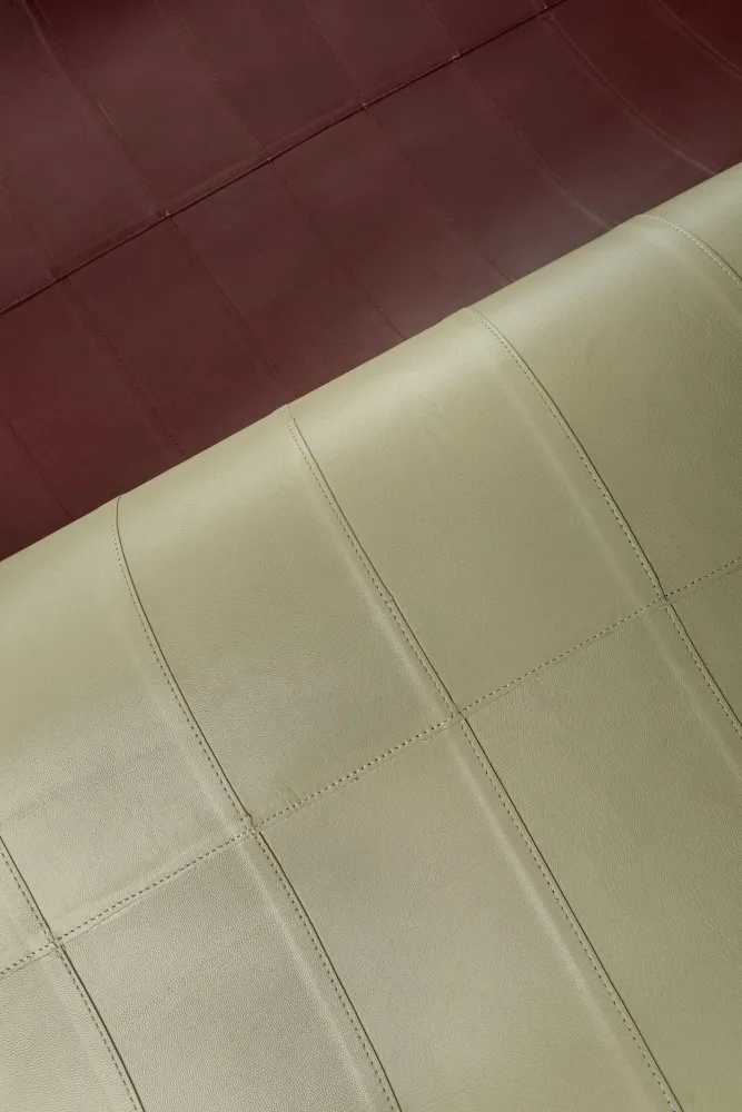Tapeta z přírodní kůže s geometrickým motivem PALADIN modrá