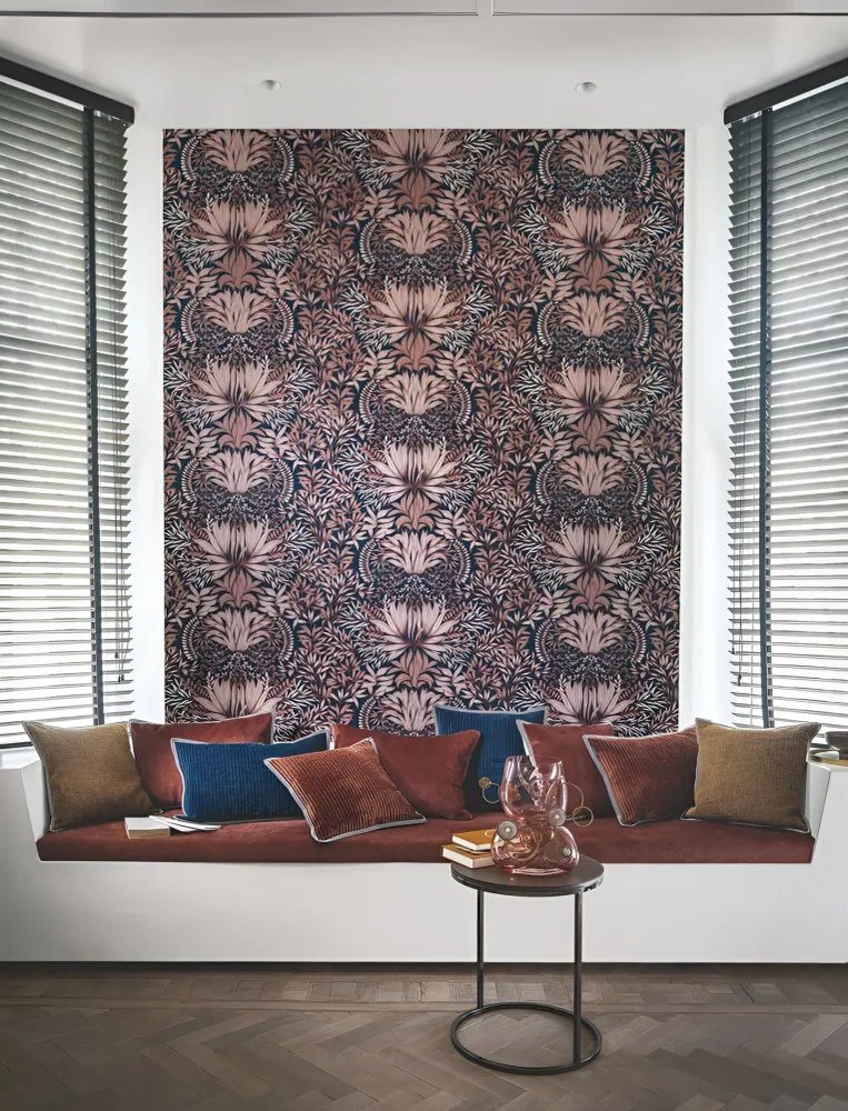 Tapeta s rostlinným motivem CHARDON - COGNAC/NUDE koniakově hnědá s béžovou