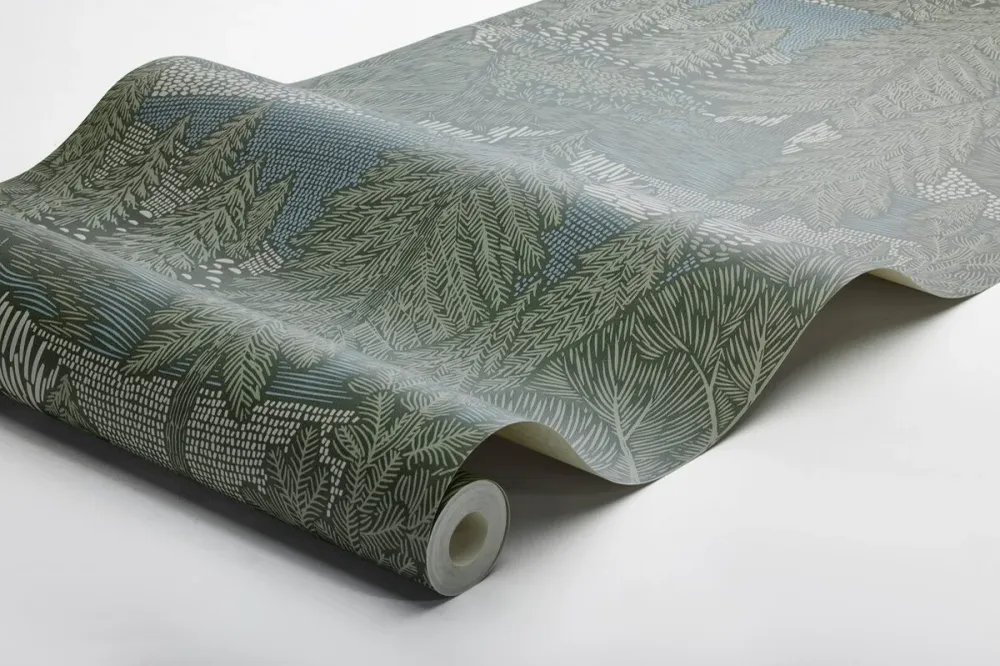 Tapeta s rostlinným motivem stromů NORTHERN FOREST tlumená zelená