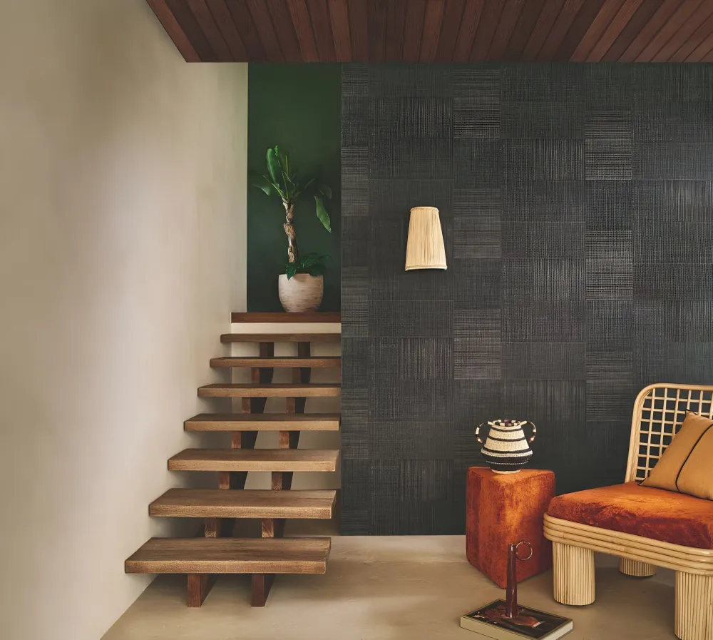 Tapeta strukturovaná geometrická patchwork napodobující tkaninu MESTIZO - NOIR černá