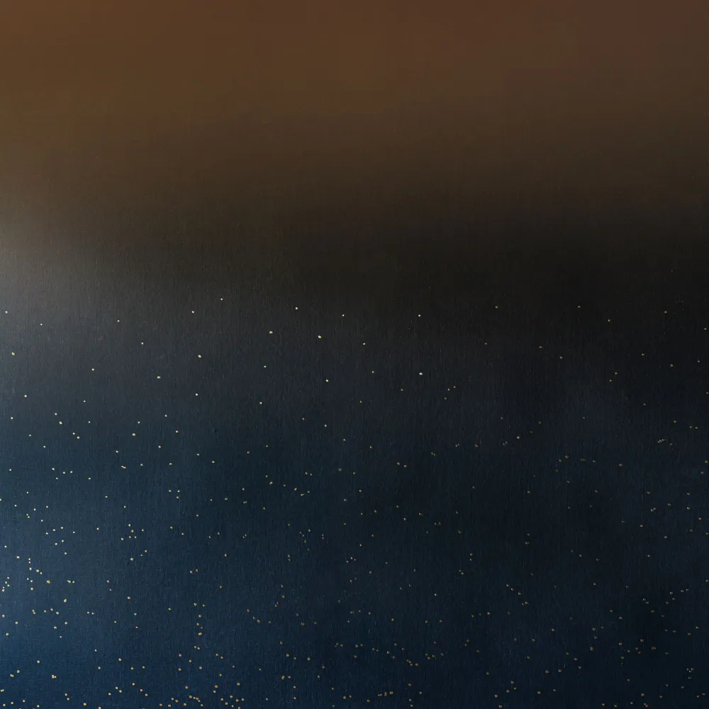 Textilní mural s gradientem motivem nebe ASTRAL SOLAIRE granátový s bronzem