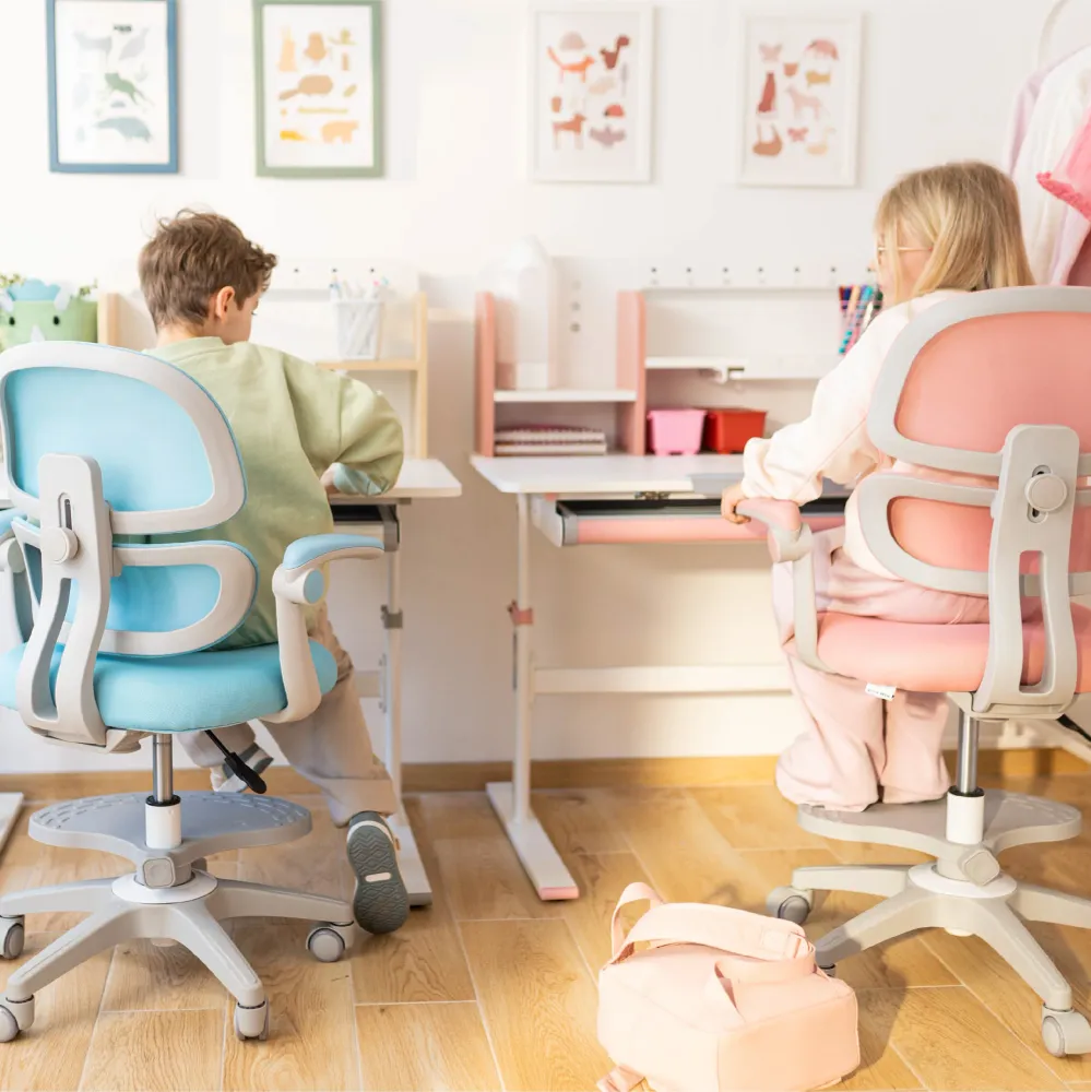 Ergonomická židle pro děti Mark Adler Junior 4.4 Pink