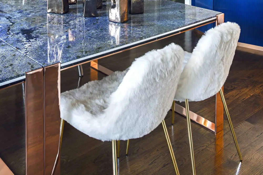 Židle MAMMAMIA FUR bílá