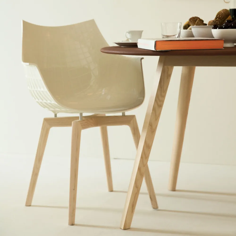 Židle MERIDIANA transparentní s černou jasanovou základnou