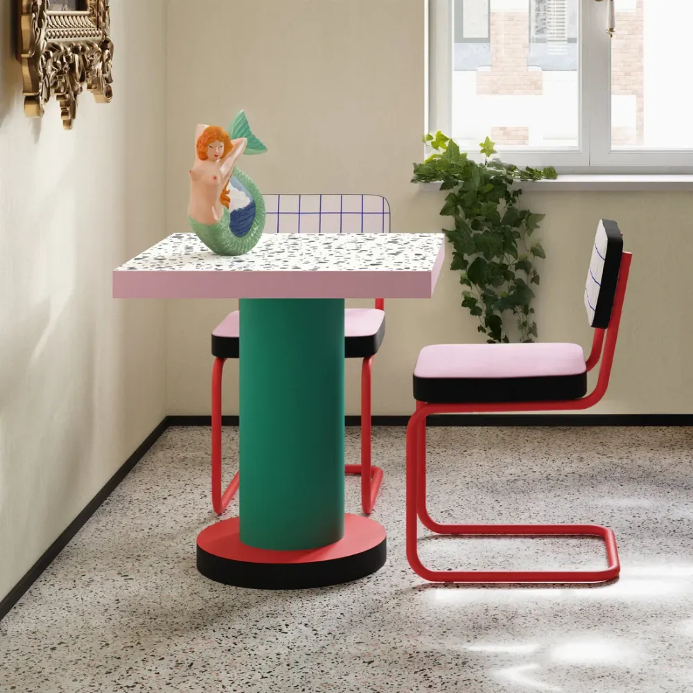 Židle SUPERCHAIR MODRÁ MŘÍŽKA lososová s červeným podstavcem