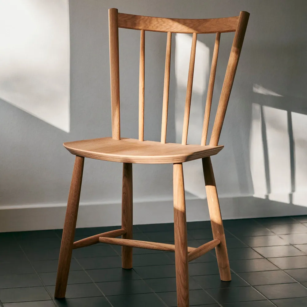 Jídelní židle J41, Oak