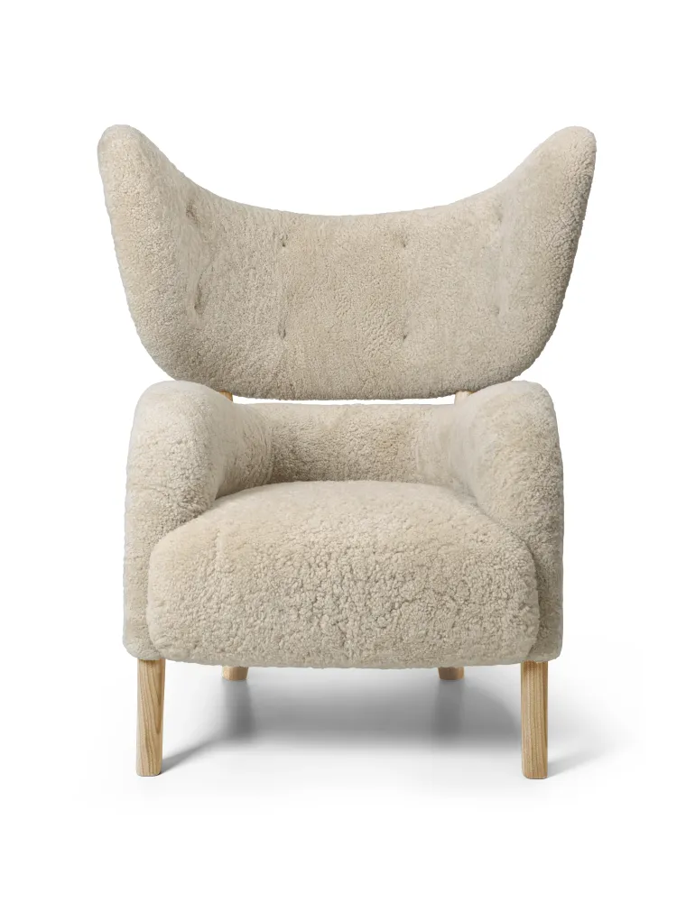Křeslo MY OWN CHAIR ovčí kůže s dubovým podstavcem