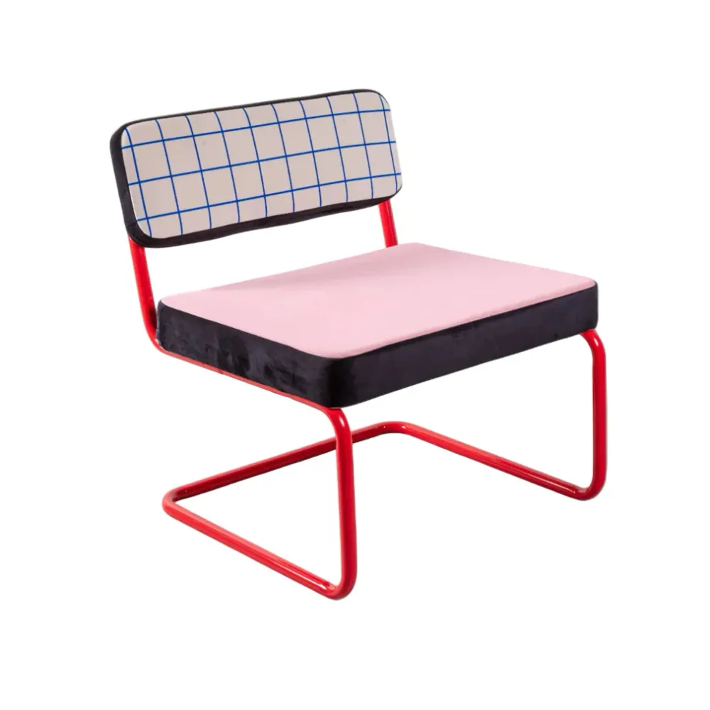 Křeslo SUPERLOUNGE CHAIR MODRÁ MŘÍŽKA růžové s červeným podstavcem