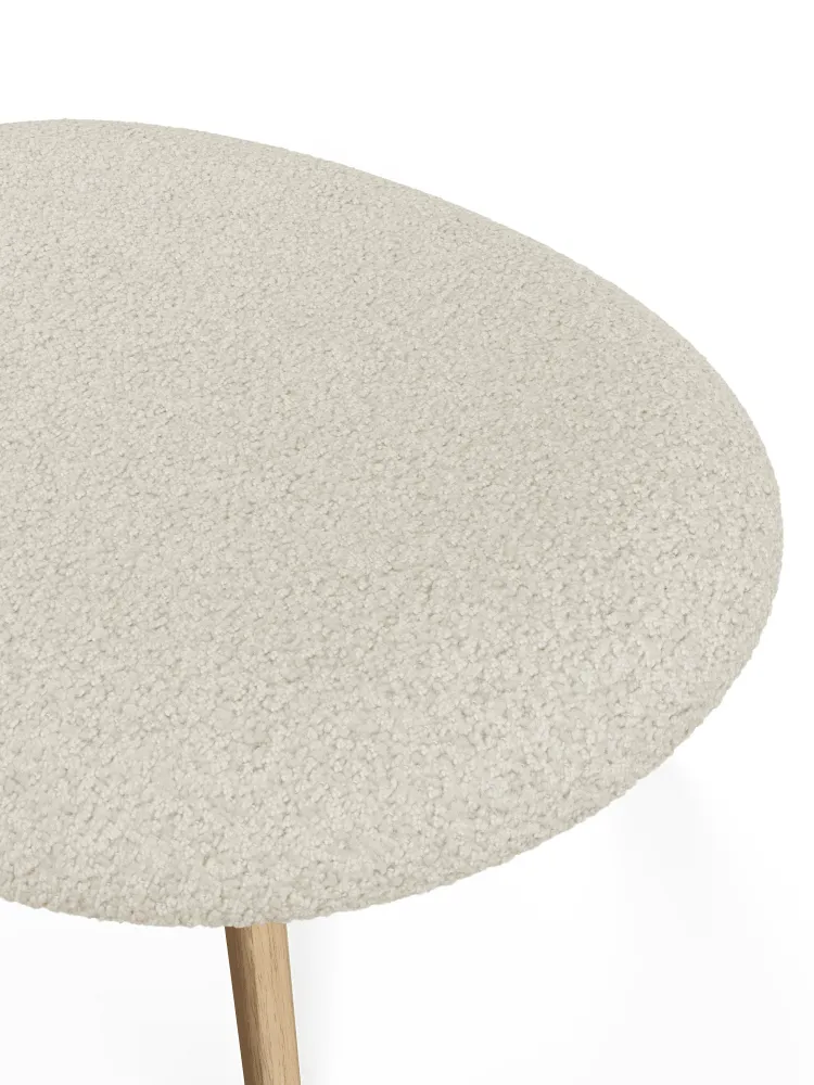 Podnožník SLAB béžový boucle s dubovým podstavcem